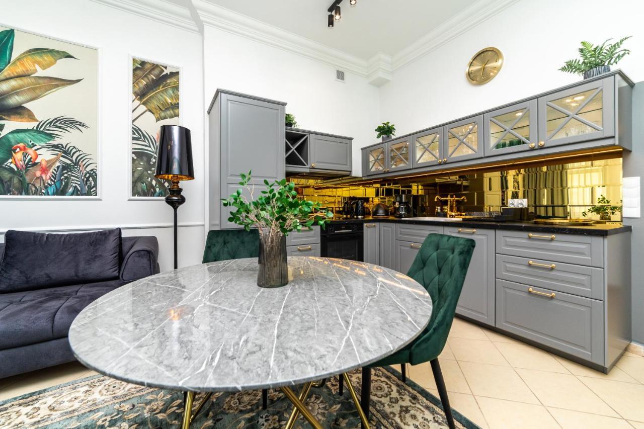 Trzy Gracje - Monte Cassino By Oneapartments
